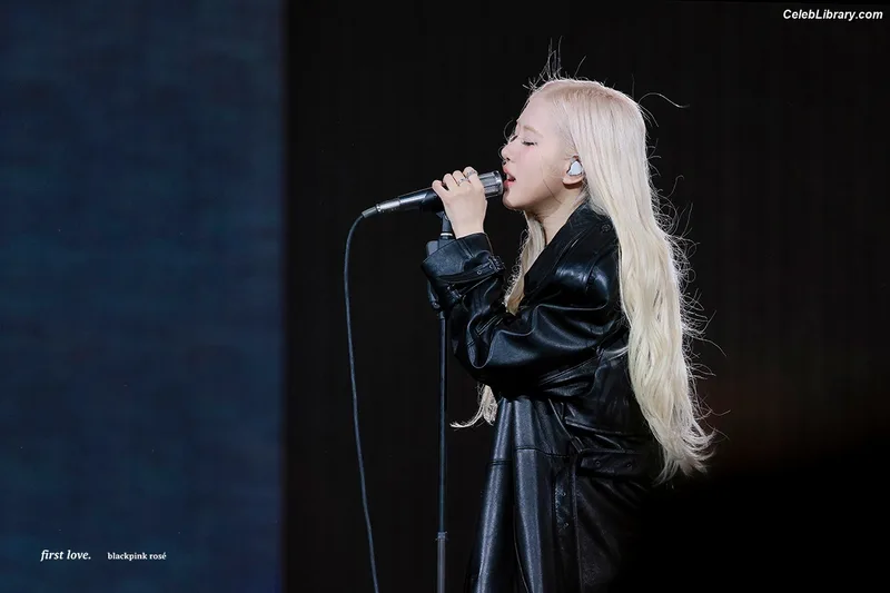 Rosé (BLACKPINK) photo 6 of 4338