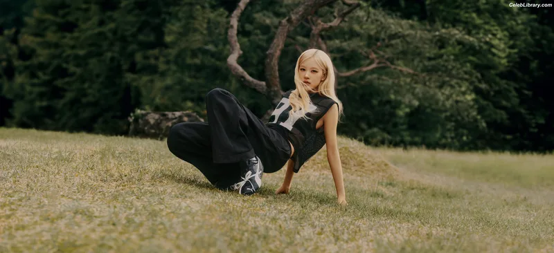 Rosé (BLACKPINK) photo 8 of 4338
