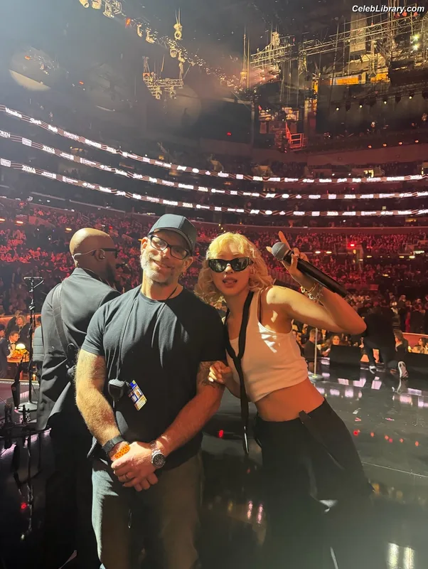 Rosé (BLACKPINK) photo 7 of 4338