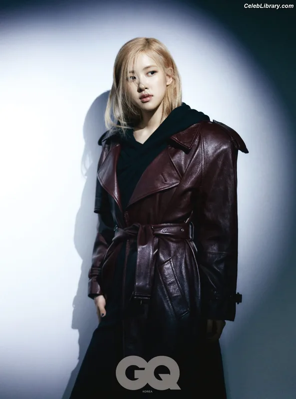 Rosé (BLACKPINK) photo 23 of 4338