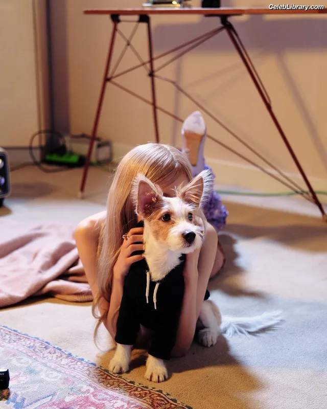 Rosé (BLACKPINK) photo 6 of 4338