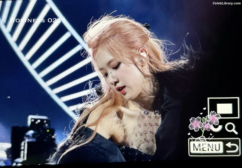 Rosé (BLACKPINK) photo 9 of 4338