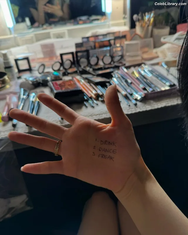 Rosé (BLACKPINK) photo 21 of 4338