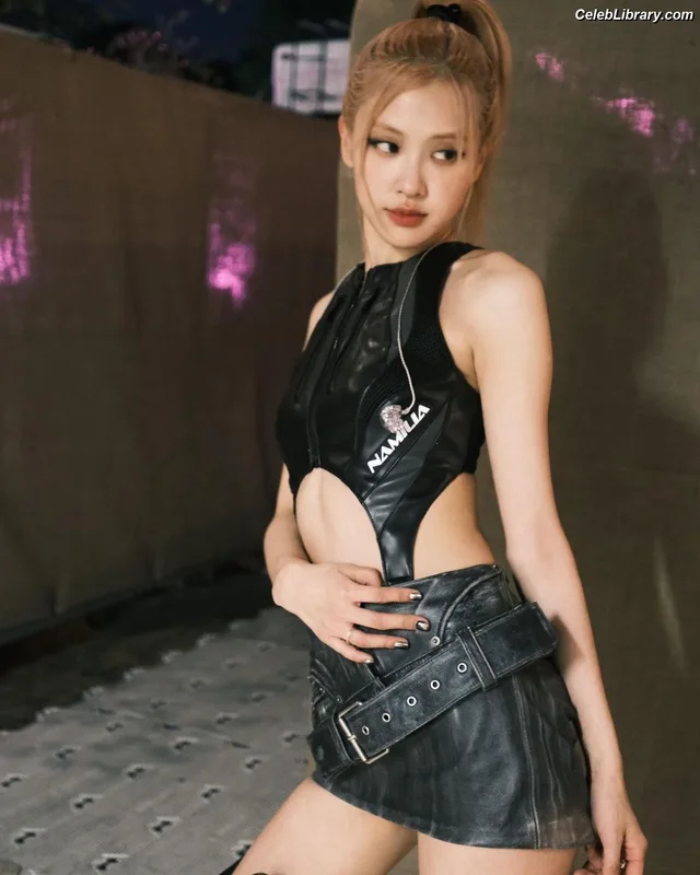 Rosé (BLACKPINK) photo 2 of 4338