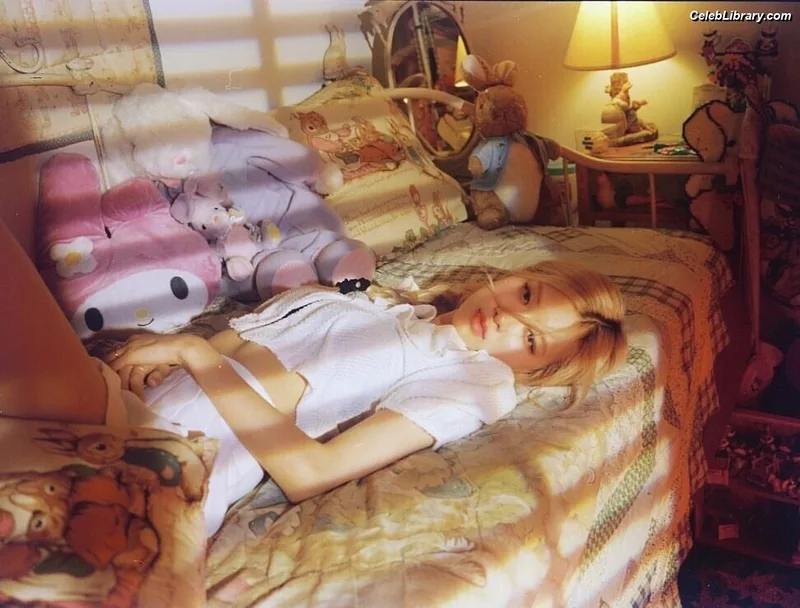 Rosé (BLACKPINK) photo 19 of 4338