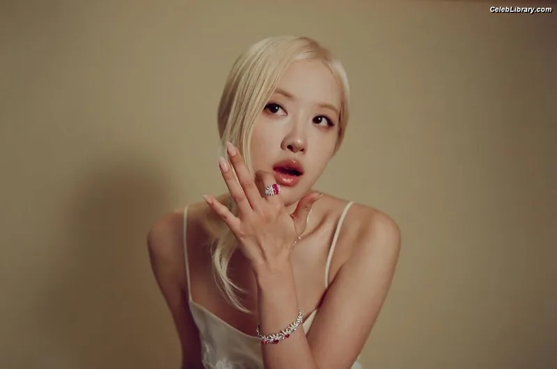 Rosé (BLACKPINK) photo 4 of 4338