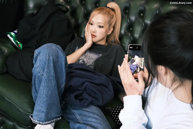Rosé (BLACKPINK) photo 20 of 4338