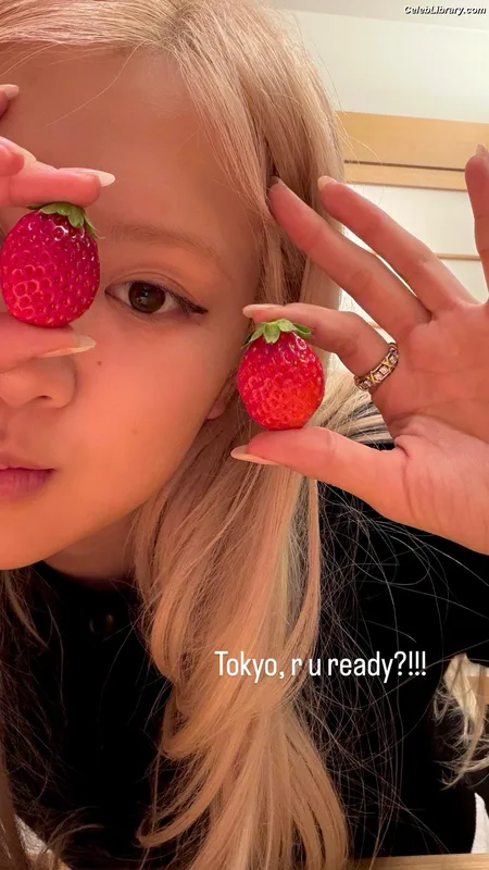 Rosé (BLACKPINK) photo 6 of 4338
