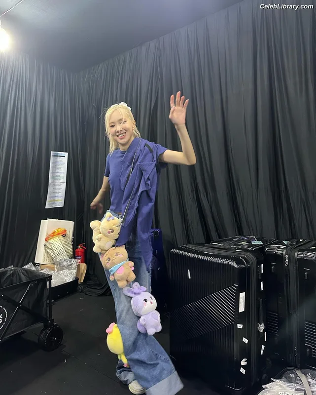 Rosé (BLACKPINK) photo 10 of 4338