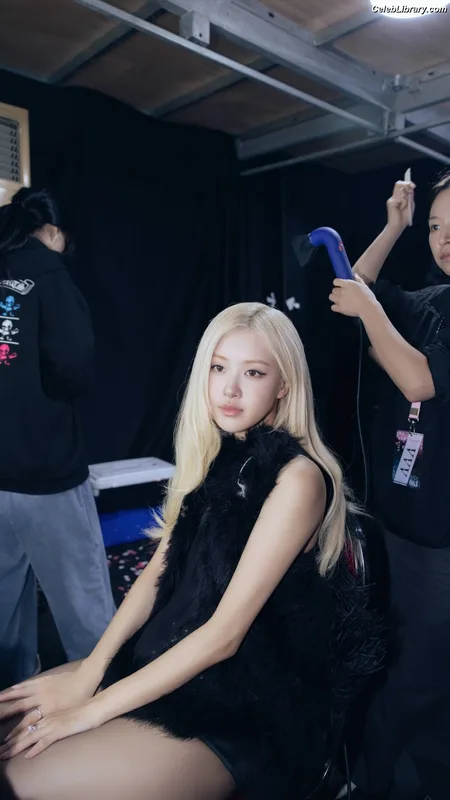 Rosé (BLACKPINK) photo 7 of 4338
