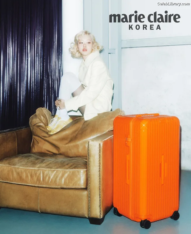 Rosé (BLACKPINK) photo 2 of 4338