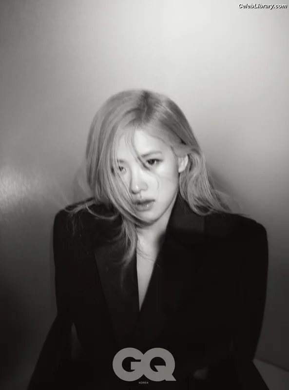 Rosé (BLACKPINK) photo 5 of 4338