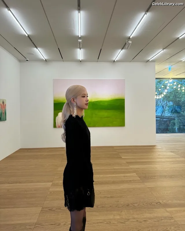 Rosé (BLACKPINK) photo 8 of 4338