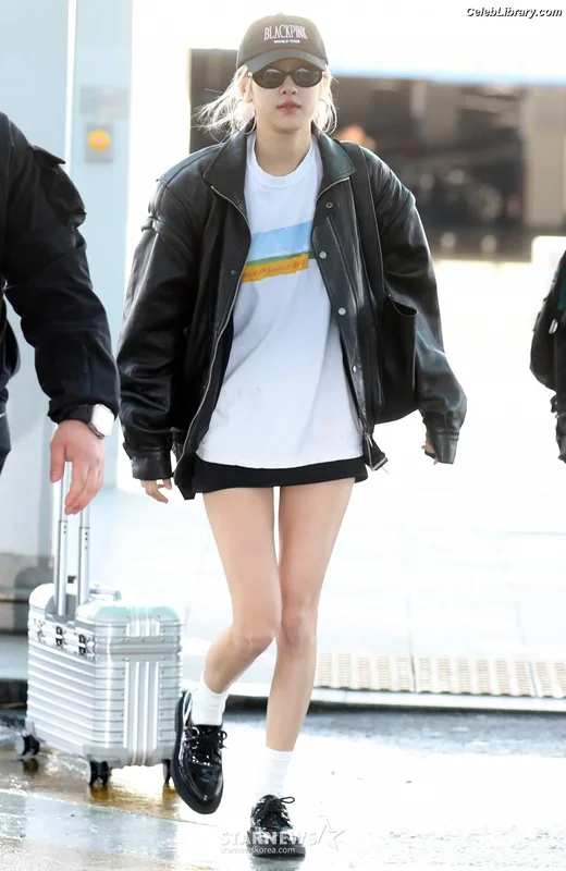 Rosé (BLACKPINK) photo 20 of 4338