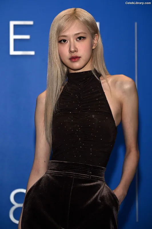 Rosé (BLACKPINK) photo 5 of 4338
