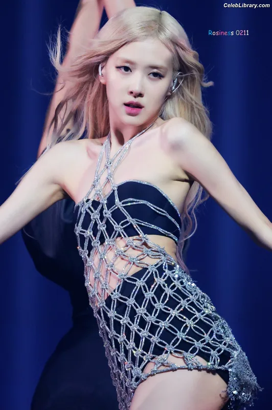 Rosé (BLACKPINK) photo 14 of 4338