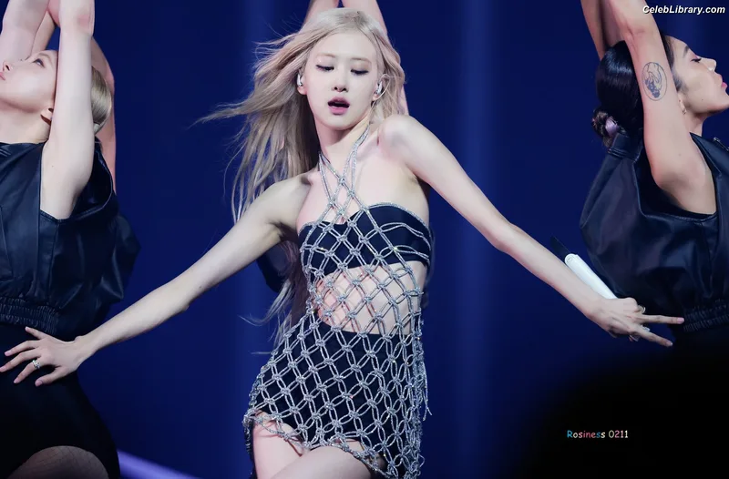 Rosé (BLACKPINK) photo 15 of 4338