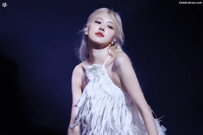 Rosé (BLACKPINK) photo 11 of 4338