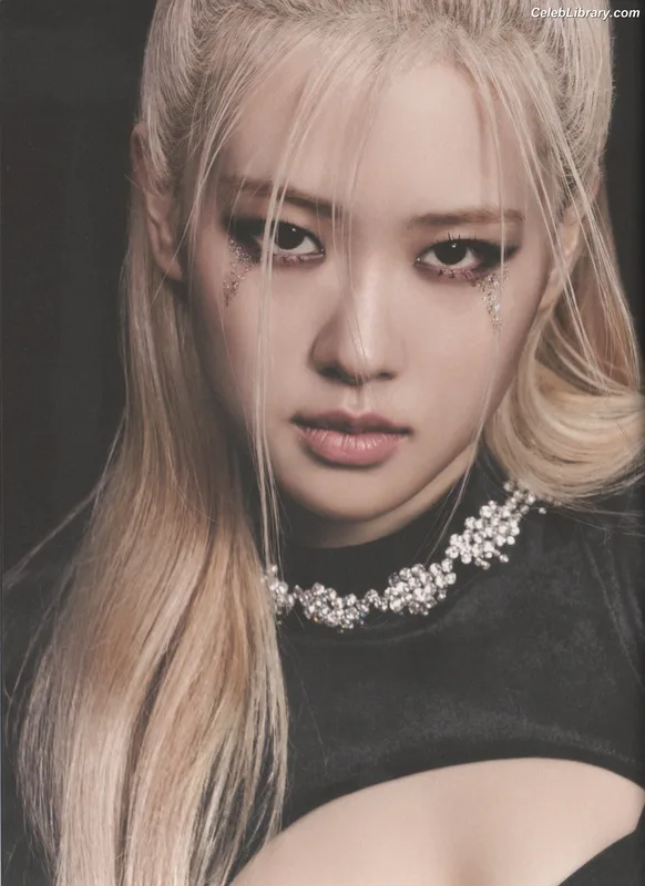 Rosé (BLACKPINK) photo 11 of 4338