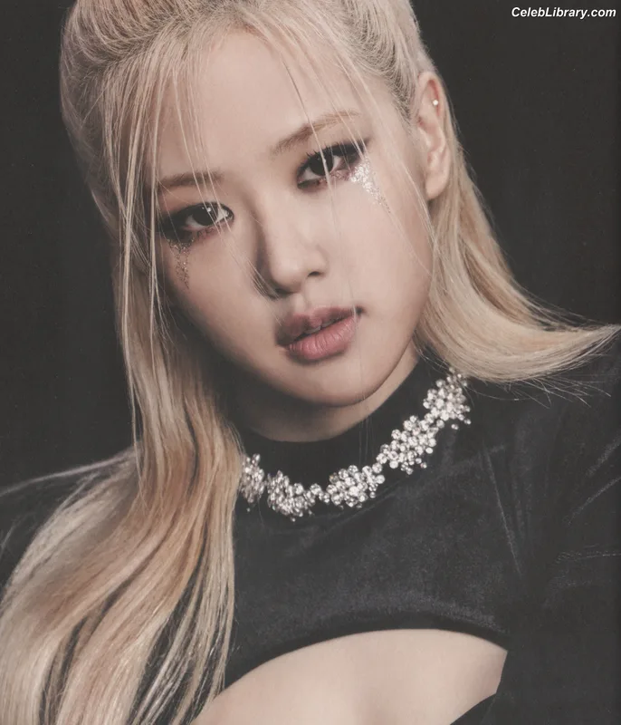 Rosé (BLACKPINK) photo 12 of 4338