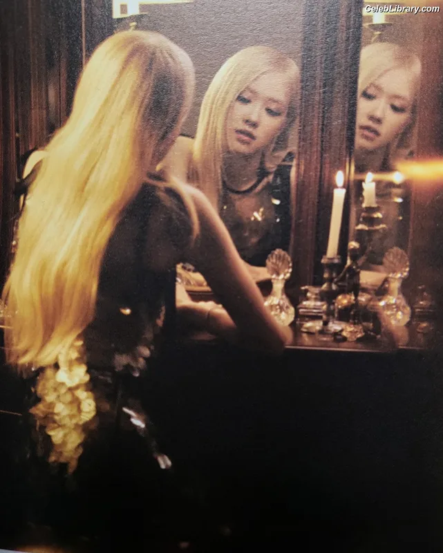 Rosé (BLACKPINK) photo 14 of 4338