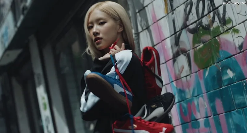 Rosé (BLACKPINK) photo 14 of 4338