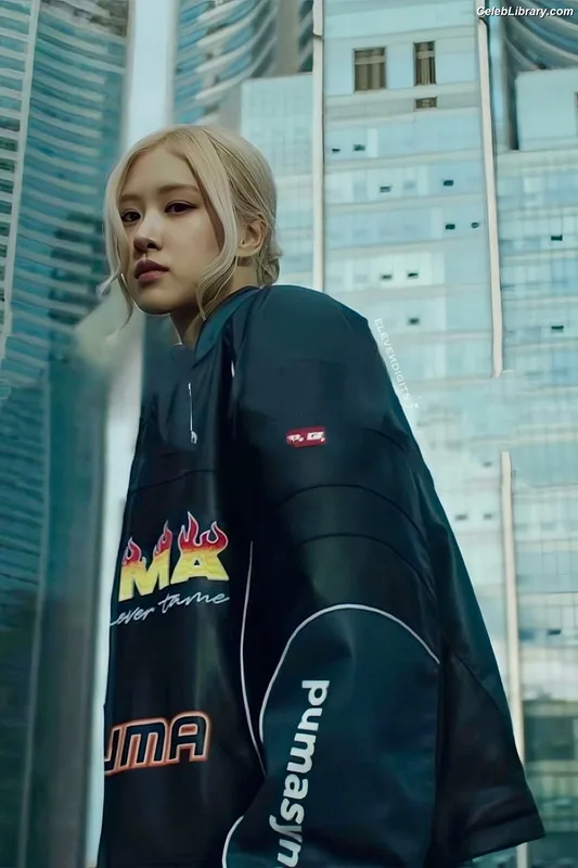 Rosé (BLACKPINK) photo 16 of 4338