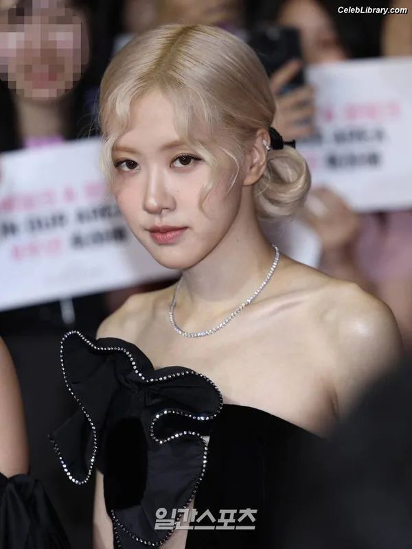 Rosé (BLACKPINK) photo 22 of 4338