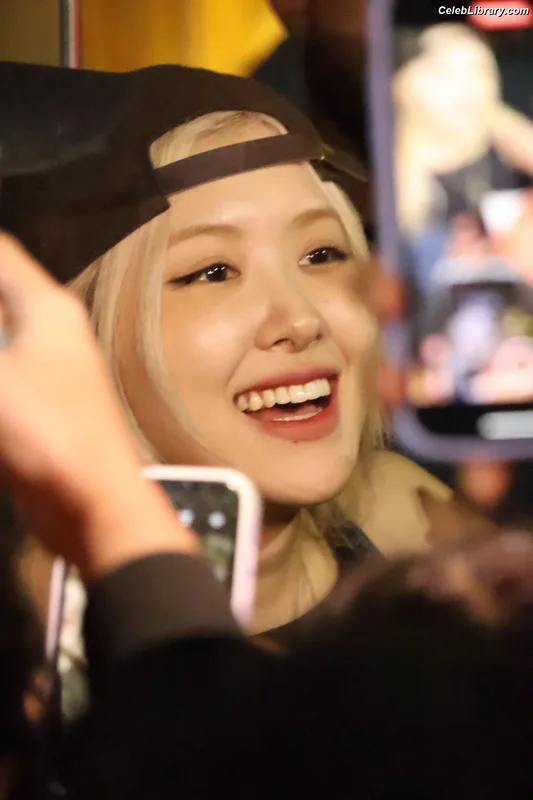 Rosé (BLACKPINK) photo 22 of 4338