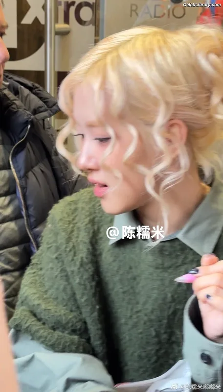 Rosé (BLACKPINK) photo 13 of 4338