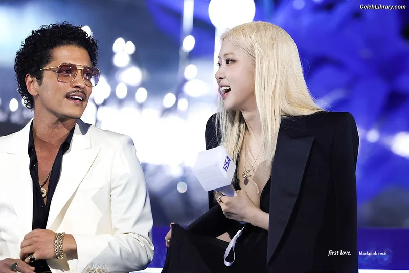 Rosé (BLACKPINK) photo 20 of 4338