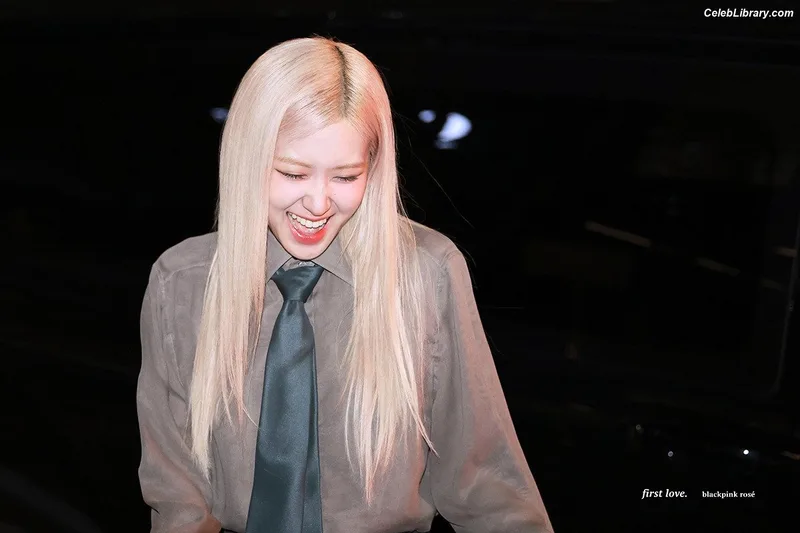 Rosé (BLACKPINK) photo 23 of 4338