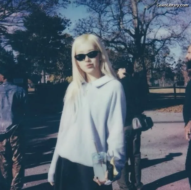 Rosé (BLACKPINK) photo 21 of 4338