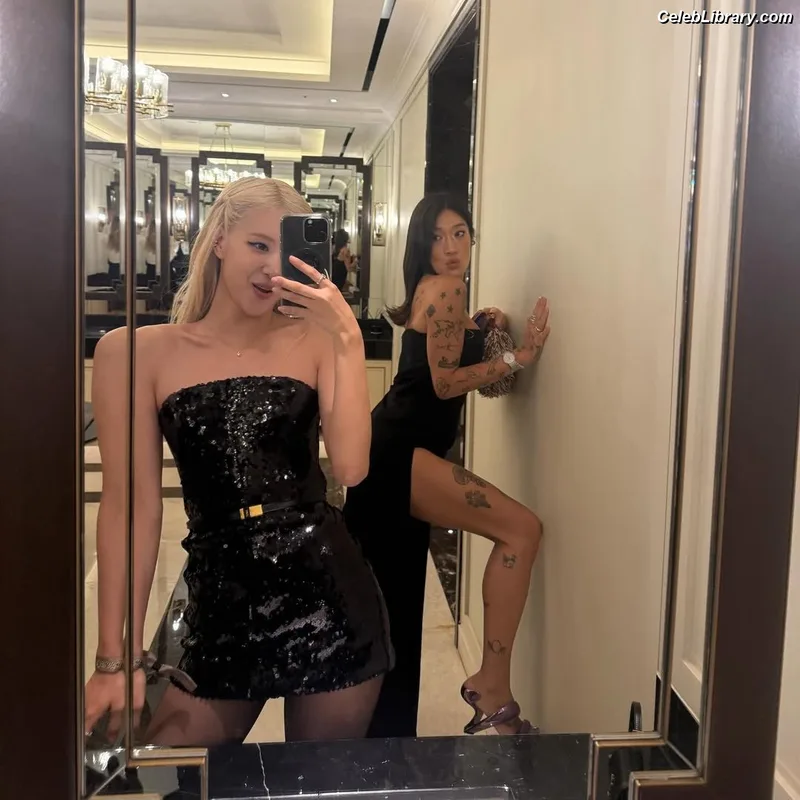 Rosé (BLACKPINK) photo 16 of 4338