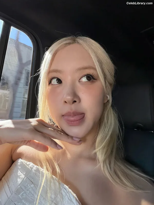 Rosé (BLACKPINK) photo 11 of 4338