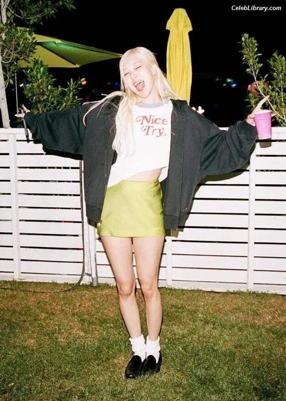 Rosé (BLACKPINK) photo 7 of 4338