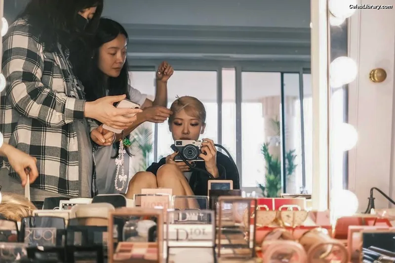 Rosé (BLACKPINK) photo 11 of 4338