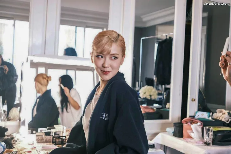 Rosé (BLACKPINK) photo 12 of 4338