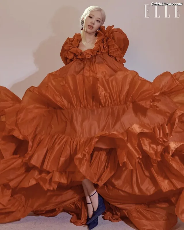 Rosé (BLACKPINK) photo 13 of 4338