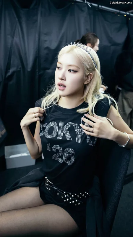 Rosé (BLACKPINK) photo 1 of 4338