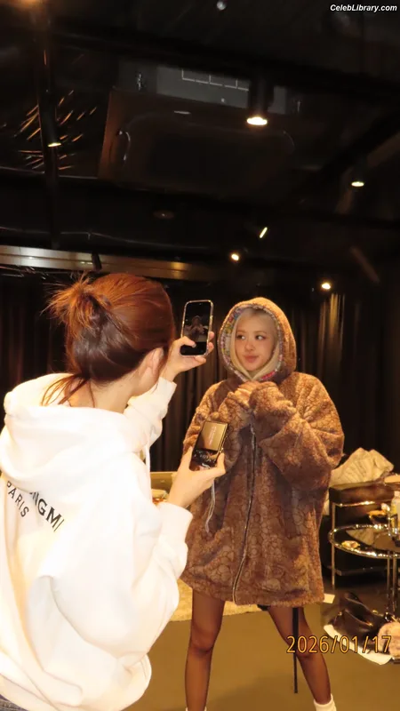 Rosé (BLACKPINK) photo 24 of 4338