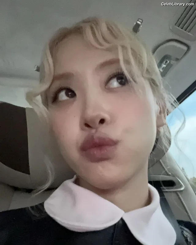 Rosé (BLACKPINK) photo 6 of 4338