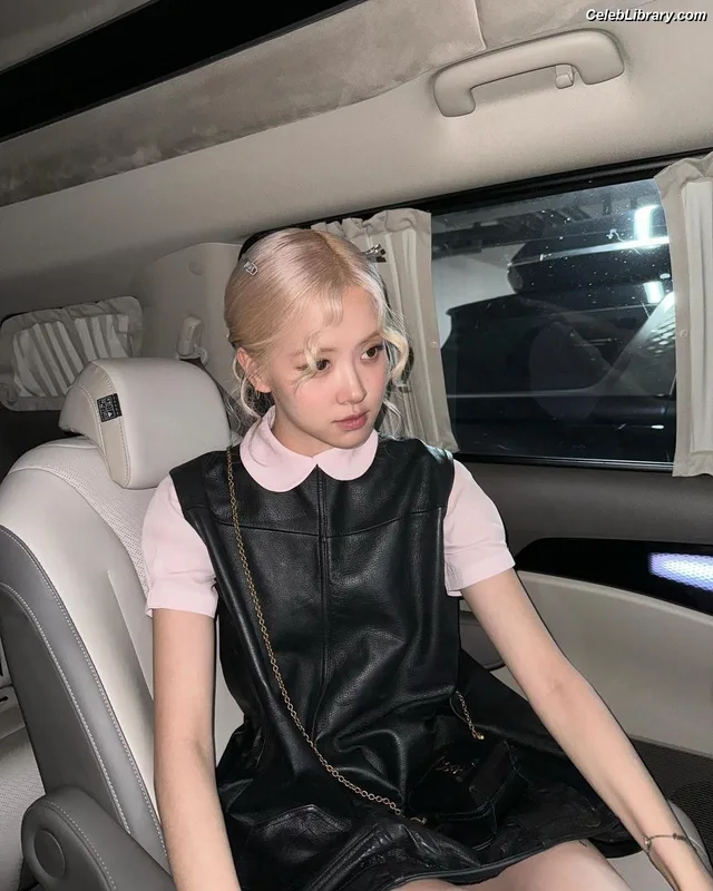 Rosé (BLACKPINK) photo 7 of 4338