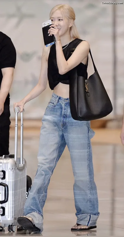 Rosé (BLACKPINK) photo 15 of 4338