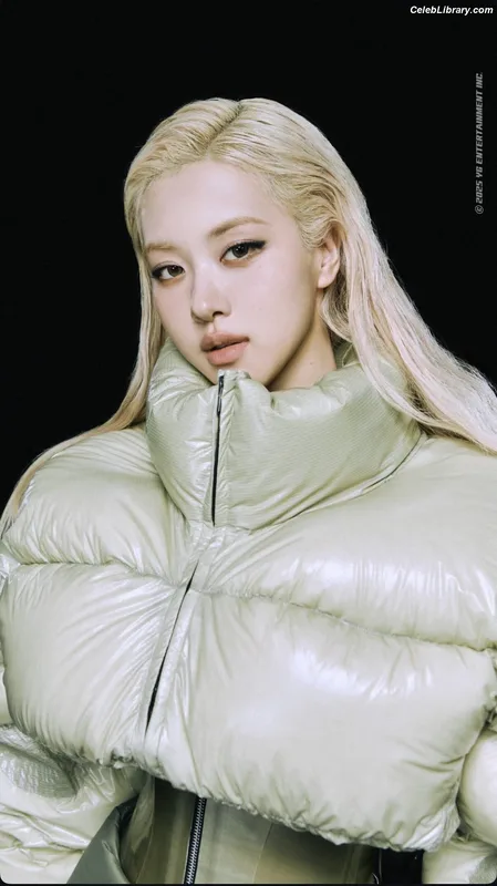 Rosé (BLACKPINK) photo 7 of 4338