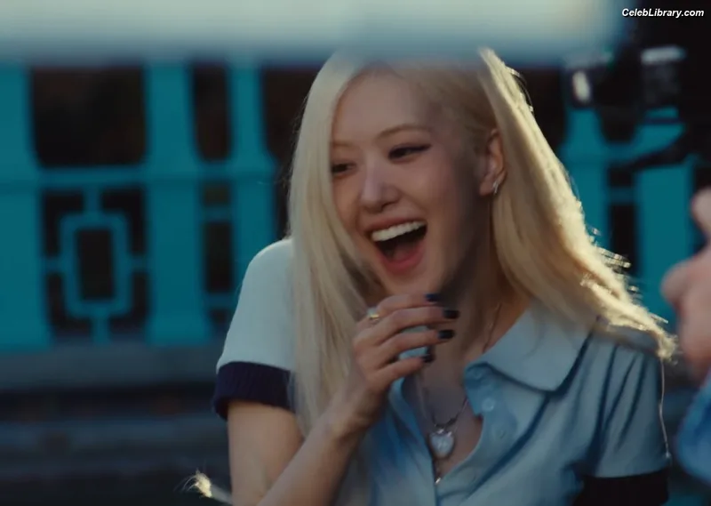 Rosé (BLACKPINK) photo 7 of 4338