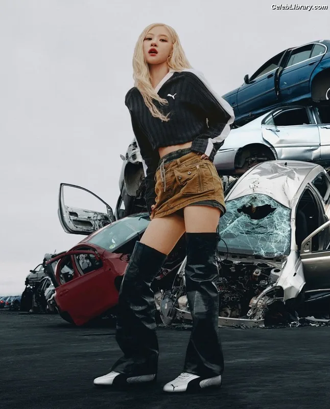 Rosé (BLACKPINK) photo 1 of 4338