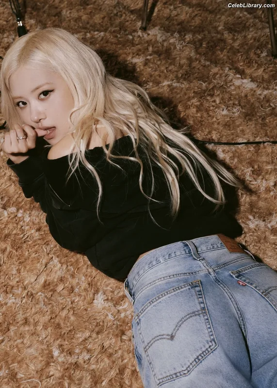 Rosé (BLACKPINK) photo 4 of 4338
