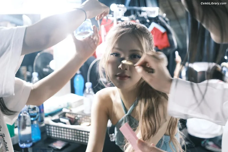 Rosé (BLACKPINK) photo 21 of 4338