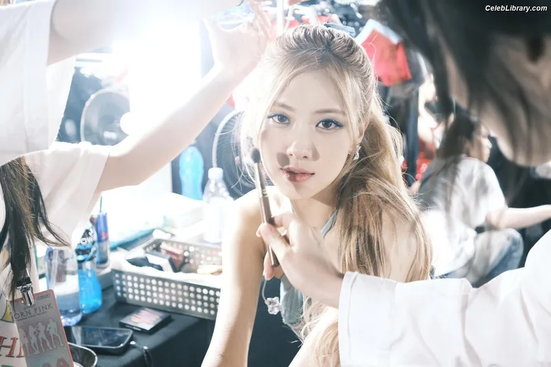 Rosé (BLACKPINK) photo 10 of 4338